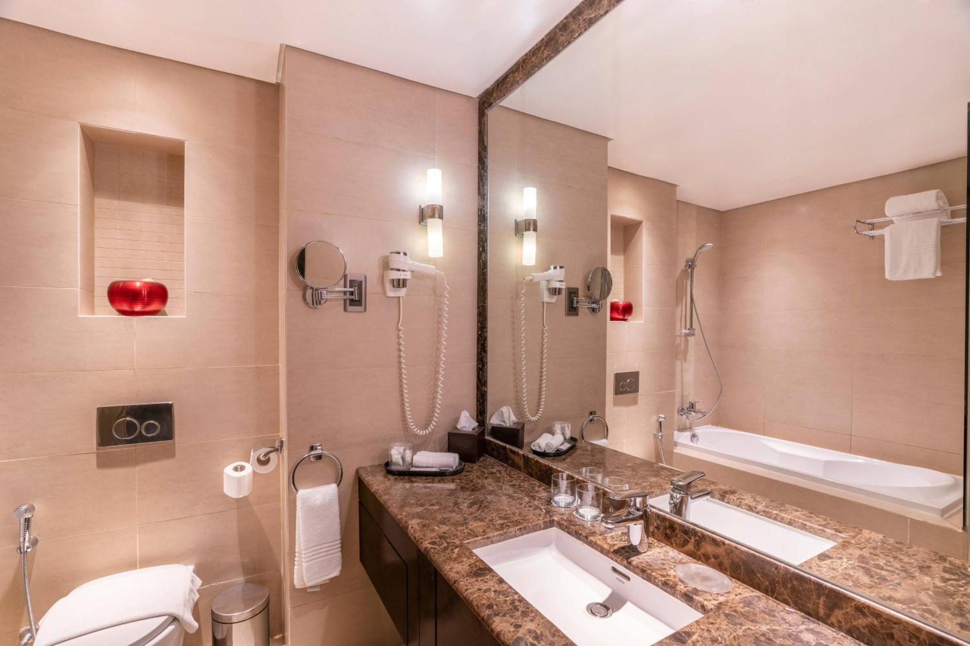 Hotel Courtyard By Marriott Jazan Esterno foto
